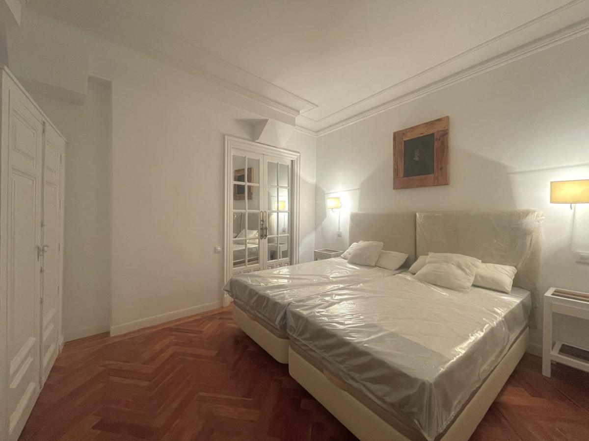 Apartamentos Alcala Madrid Luaran gambar