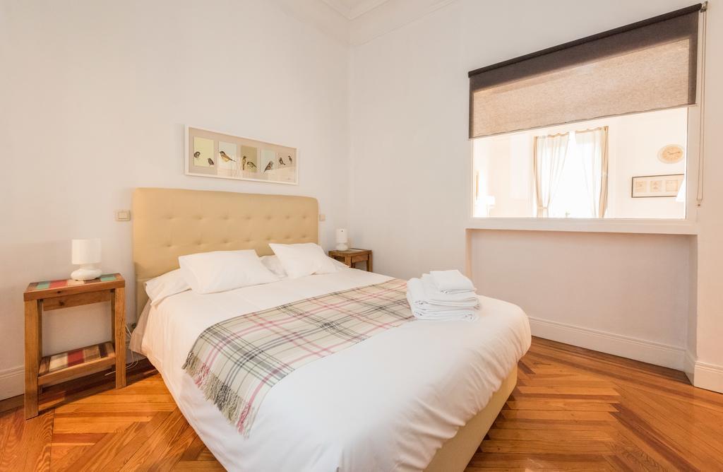 Apartamentos Alcala Madrid Luaran gambar