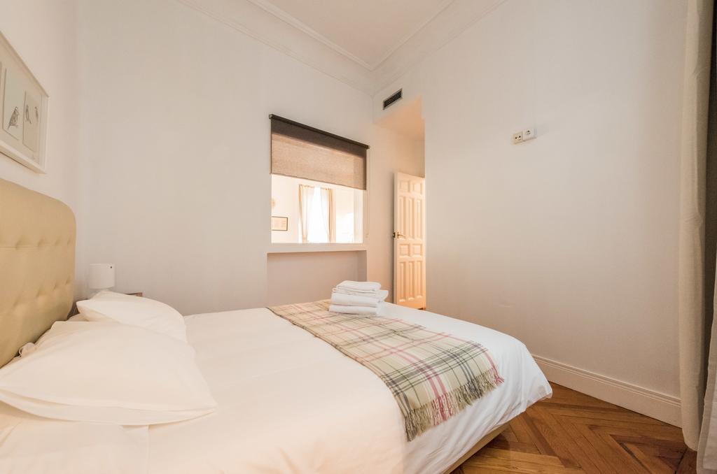 Apartamentos Alcala Madrid Luaran gambar