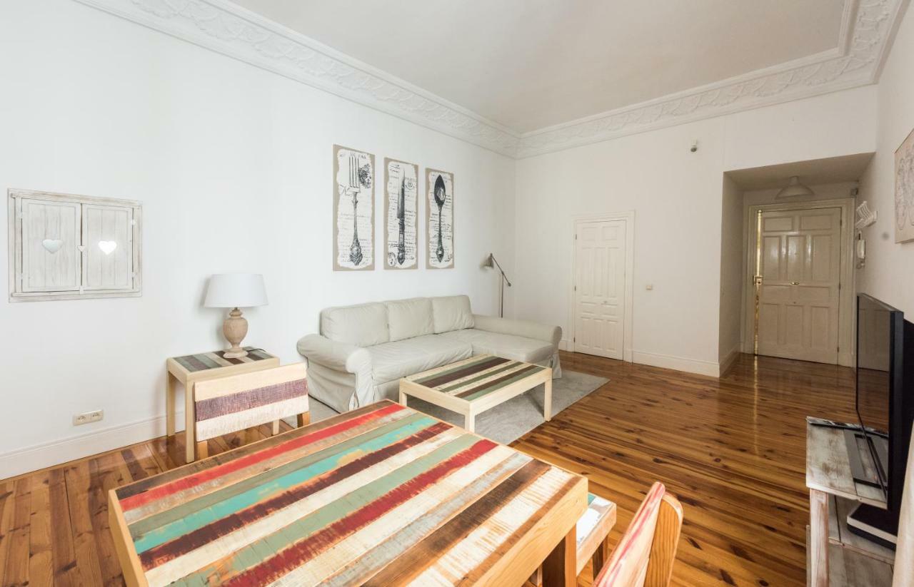 Apartamentos Alcala Madrid Luaran gambar